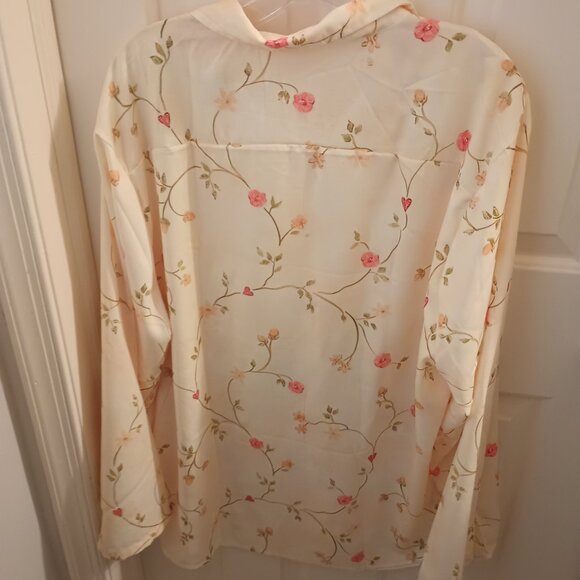 NEW women's 3X floral button down blouse - Picture 2 of 3